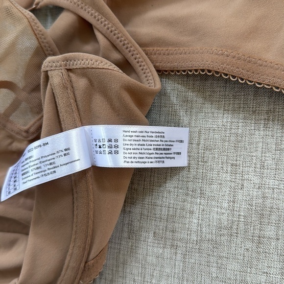 Delimira Front Close unlined nude underwire bra‎ size 34F - Picture 9 of 10